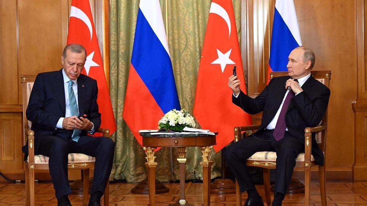Putin y Erdogan se reúnen en Sochi.