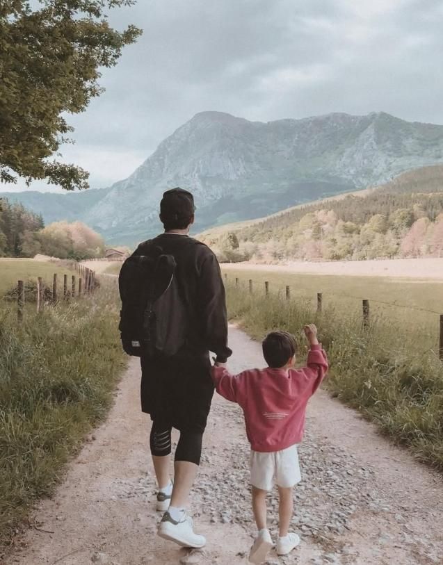 En 2021, Luzu anunció que iba a ser padre y se alejó de las redes sociales tras subir un último vídeo a su canal de YouTube sobre la ecografía de su hijo Oliver.