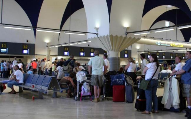 Pasajeros en un aeuropuerto