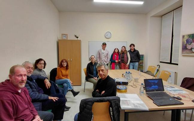 La tertulia en inglés reunió a 10 personas de diferente procedencia