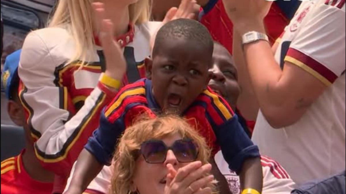 Keyne, hermano de Lamine Yamal, resume con un solo gesto la euforia de los aficionados del Mundial.