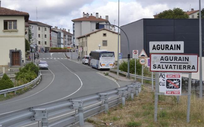 Entrada al municipio de Agurain en la Llanada Alavesa