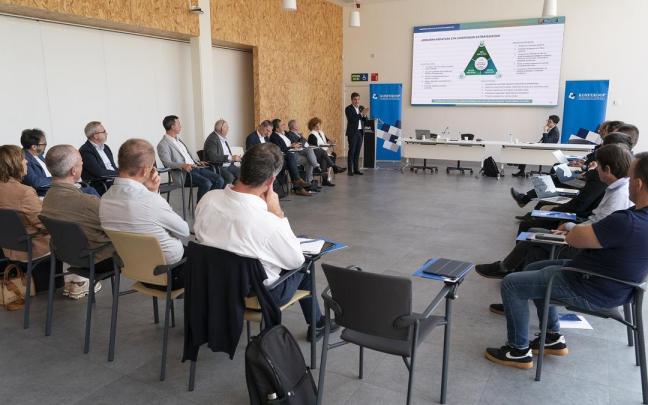 Jauregi durante la exposición del Plan de Industria a las cooperativas.