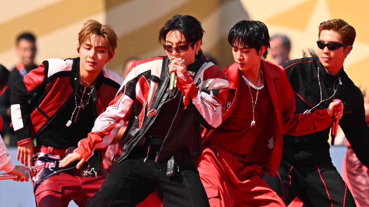 La banda surcoreana de K-pop BTS actuó en el espectáculo del medio tiempo durante la final de la Copa Mundial de la FIFA 2026.