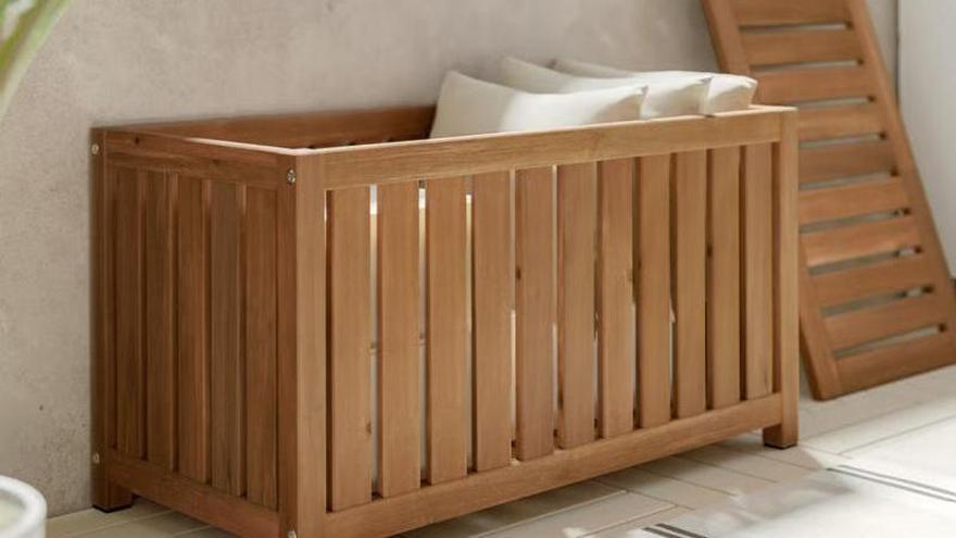 El baúl con tinte marrón claro Nammaro de Ikea