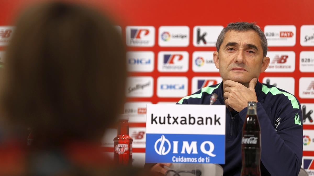 Valverde comparece ante los medios en Lezama