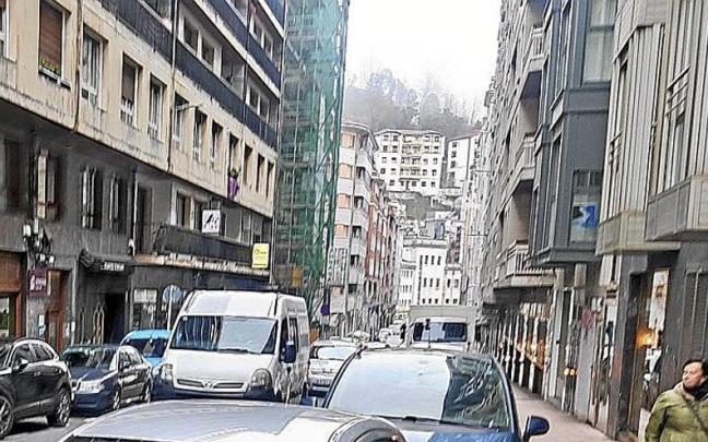 El tráfico es un problema en el entorno urbano.