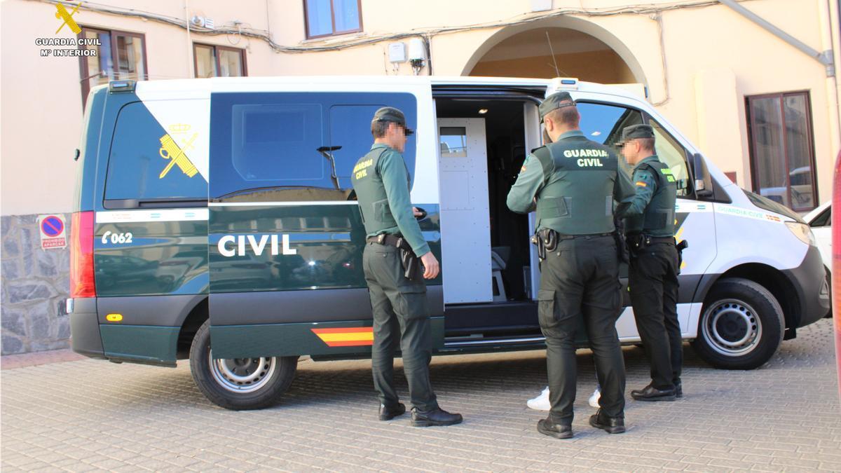 Imagen de archivo de una patrulla de la Guardia Civil.