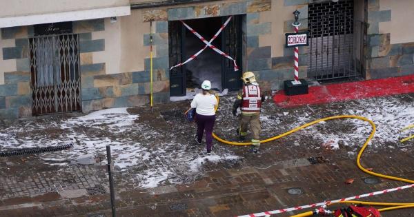 Incendio de un edificio en Balmaseda. PABLO VIÑAS