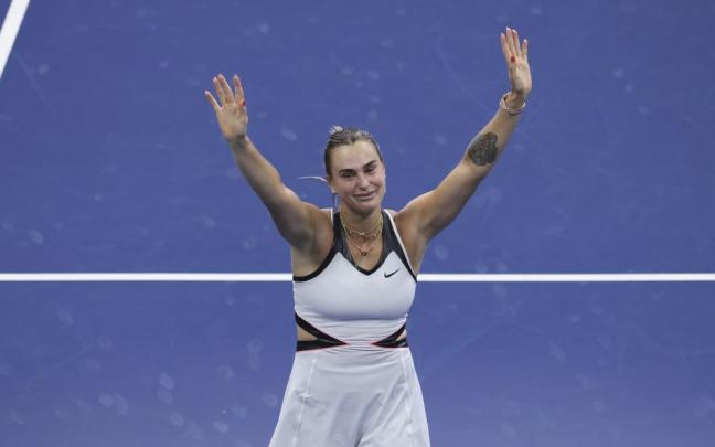 Aryna Sabalenka celebra su triunfo en el US Open de 2025.