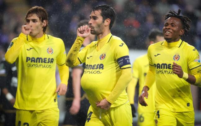 Trigueros celebra el tanto que adelantó al Villarreal.