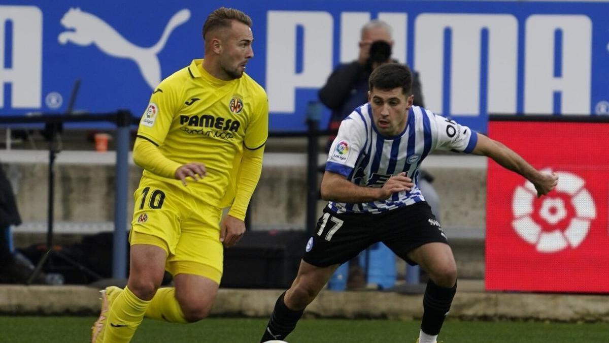 Javi Ontiveros, durante el choque de la primera vuelta entre el Alavés y el filial del Villarreal.