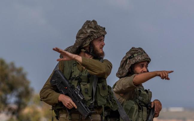 Soldados israelíes en la frontera con Gaza.