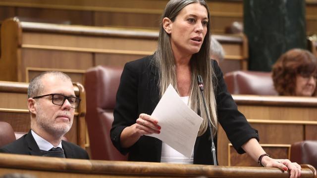 La portavoz de Junts en el Congreso, Miriam Nogueras, durante una sesión de control al Gobierno, en el Congreso.
