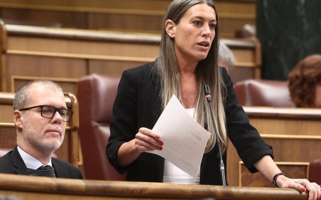 La portavoz de Junts en el Congreso, Miriam Nogueras, durante una sesión de control al Gobierno, en el Congreso.