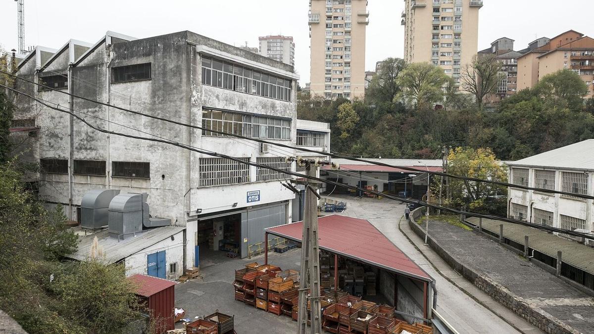 Empresa Zardoya Otis, que será derribada para crear el nuevo entorno residencial.