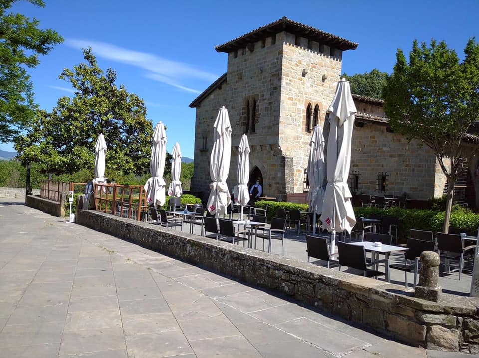 Vista exterior del Mesón del Caballo Blanco de Pamplona. Foto: Facebook Vista exterior del Mesón del Caballo Blanco de Pamplona. Foto: Facebook