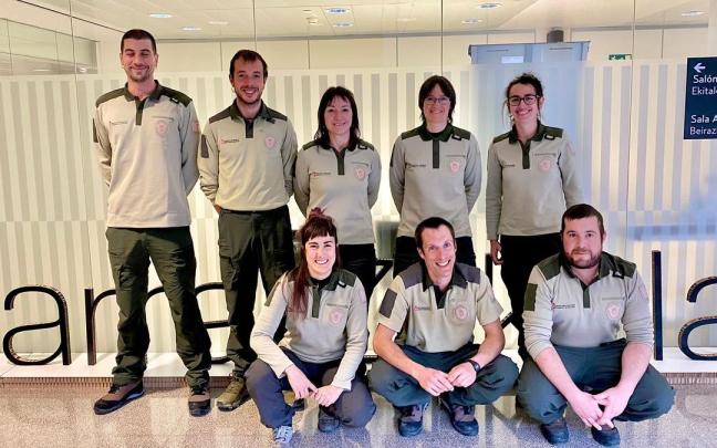 Personal de Basozainak / Guarderío de Medio Ambiente que atiende el nuevo servicio.