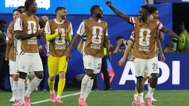 Balogun, del Mónaco, marcó el 2-0 para Estados Unidos.