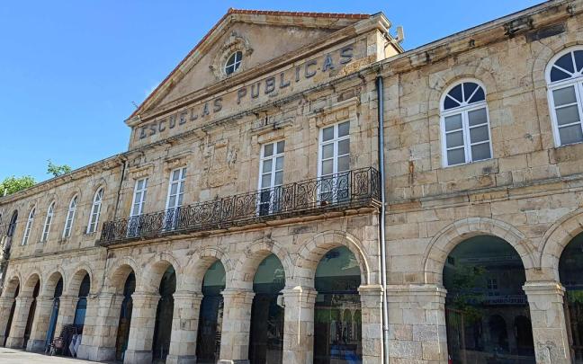 La nueva biblioteca se ubicará en las antiguas escuelas de Pasealeku, un inmueble declarado Bien Cultural