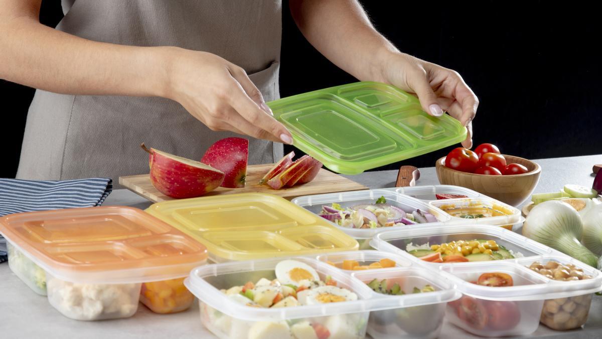 Es importante reducir el uso de plásticos en la cocina.