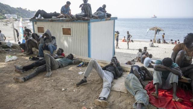 Éxodo en Ceuta tras la crisis migratoria: más de 73.500 retornos y 71 víctimas mortales.