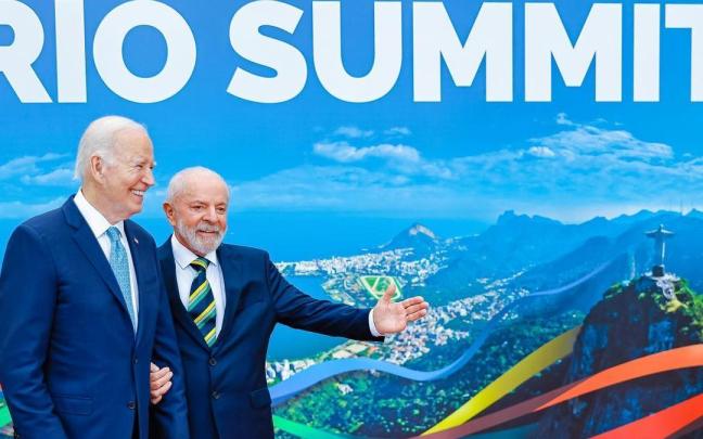 El presidente de Brasil, Luiz Inácio Lula da Silva, recibe al presidente de Estados Unidos, Joe Biden, en la cumbre del G20. / EP El presidente de Brasil, Luiz Inácio Lula da Silva, recibe al presidente de Estados Unidos, Joe Biden, en la cumbre del G20.