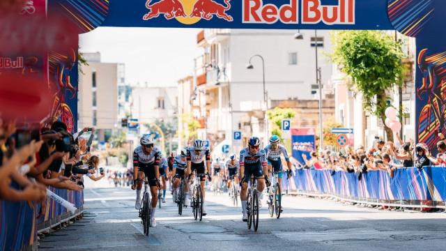 Imagen de un paso en el Kilómetro Red Bull durante el pasado Giro.