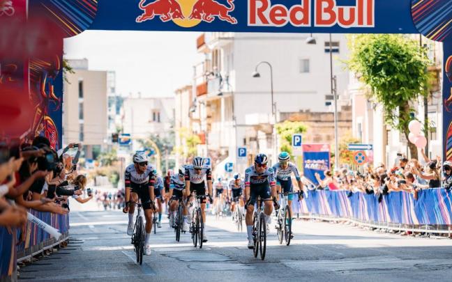 Imagen de un paso en el Kilómetro Red Bull durante el pasado Giro.