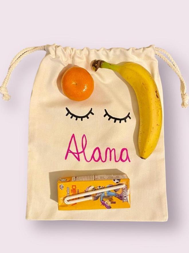 Ordinola también pinta bolsas de merienda.