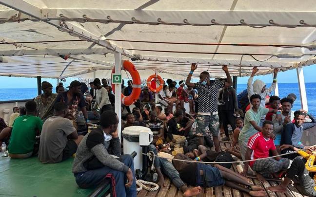 Más de 2.000 migrantes llegan Lampedusa y la ONG Open Arms rescata a casi 1.000 en el mar Más de 2.000 migrantes llegan Lampedusa y la ONG Open Arms rescata a casi 1.000 en el mar