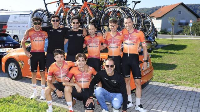 El Euskaltel-Euskadi posa en la CRO Race.