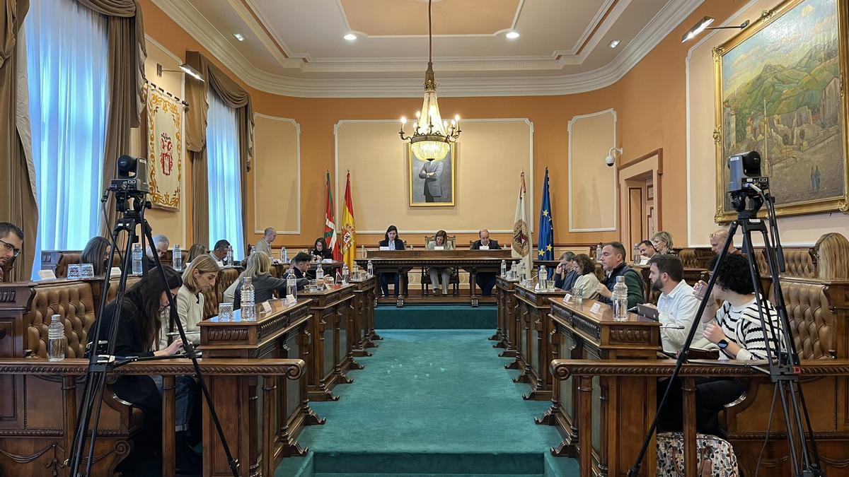 Foto de la sesión plenaria celebrada esta mañana en el Ayuntamiento de Irun.