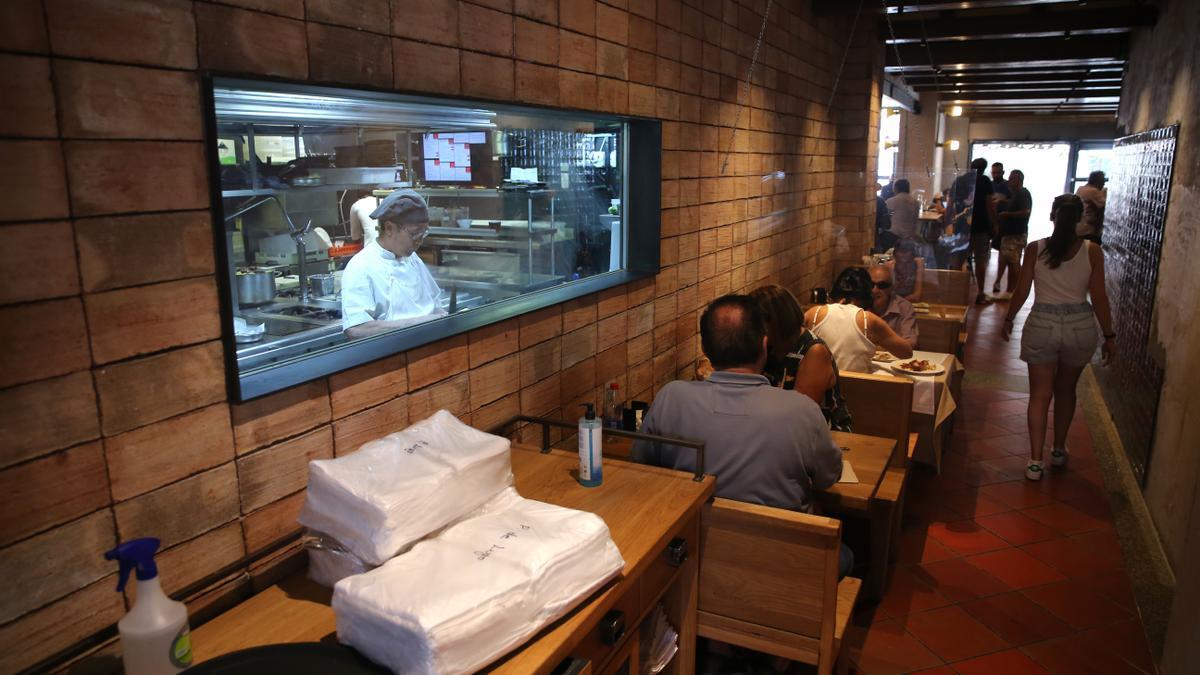 La hostelería es uno de los sectores con más trabajadores foráneos.