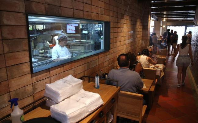 La hostelería es uno de los sectores con más trabajadores foráneos.