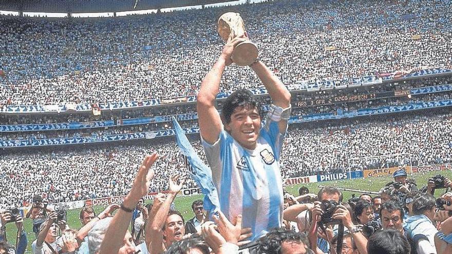 Diego Armando Maradona celebra el triunfo de la selección argentina en el Mundial de 1986.