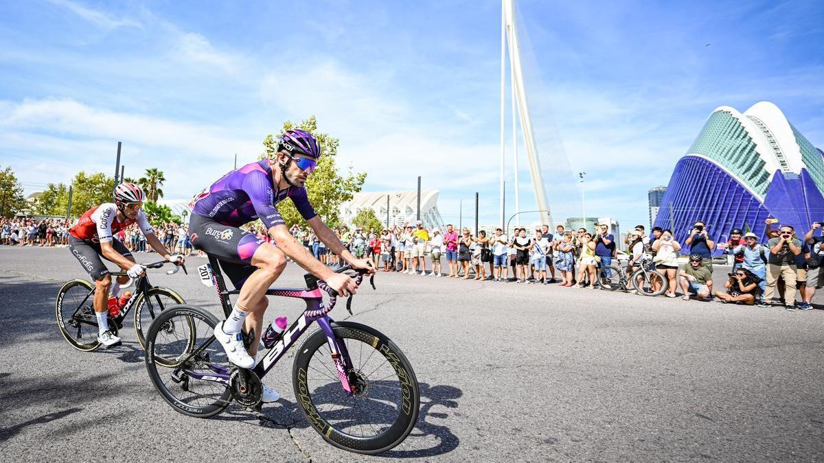 Okamika y Herrada, en fuga.