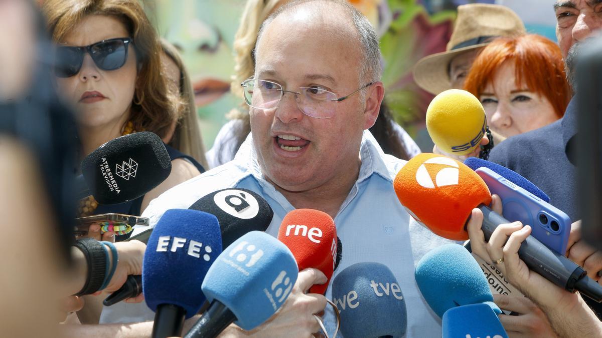 Tellado comparece ante los medios.