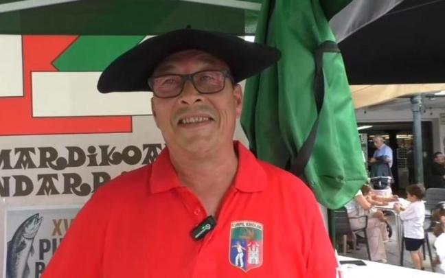 Pedro Barahona, ganador del XVII. Campeonato de Bacalao al Pil-Pil organizado por Zumardikoak