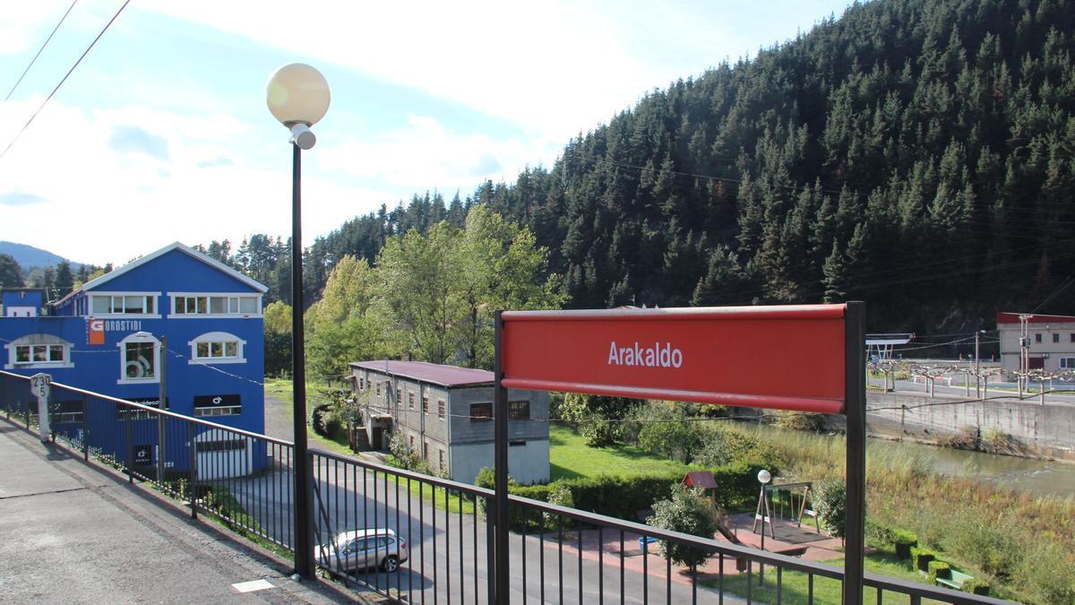 Renfe va a invertir 171.000 euros en el apeadero de Arakaldo