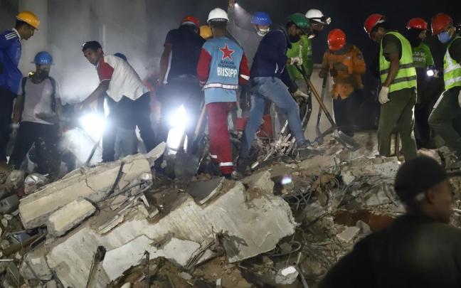 Equipos de rescate desplegados en Venezuela.