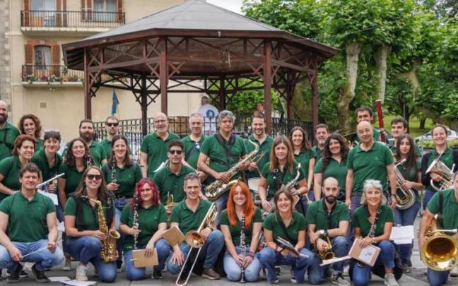 La Banda de Música Da Capo ofrece este jueves un concierto al aire libre en compañía de Maider Legarreta