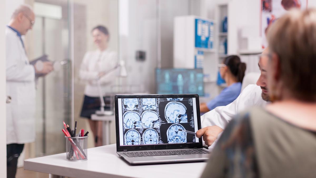 Paciente en la consulta de su médico.