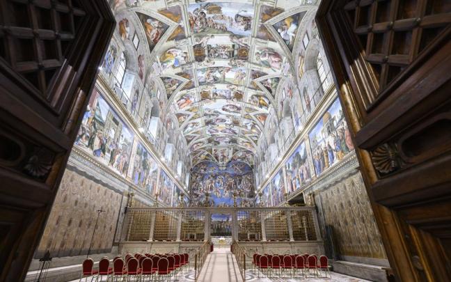 Imagen de la Capilla Sixtina donde se celebrará el cónclave.