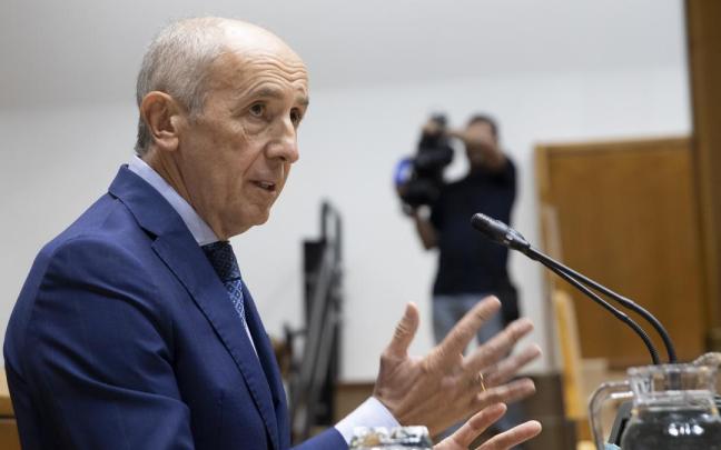 El vicelehendakari y consejero de Seguridad, Josu Erkoreka, ha defendido en el Parlamento Vasco la Ley de Protección de Datos Personales y de la Autoridad Vasca de Protección de Datos.