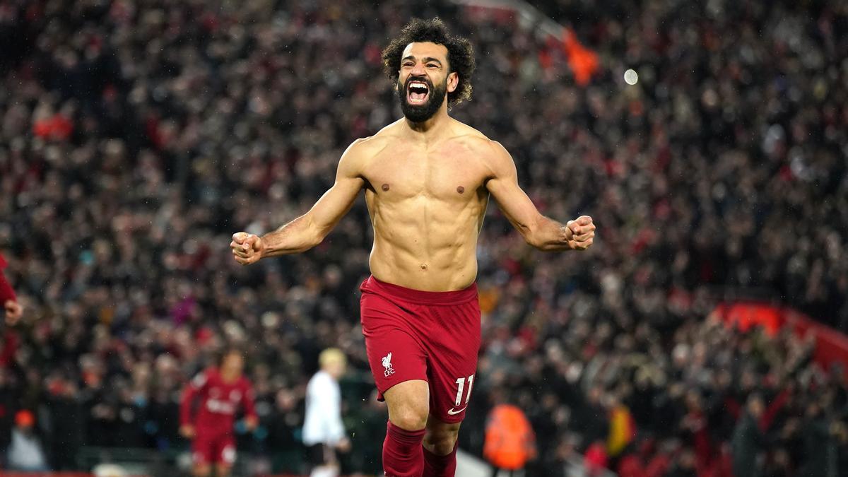 El jugador del Liverpool Salah celebra su gol.