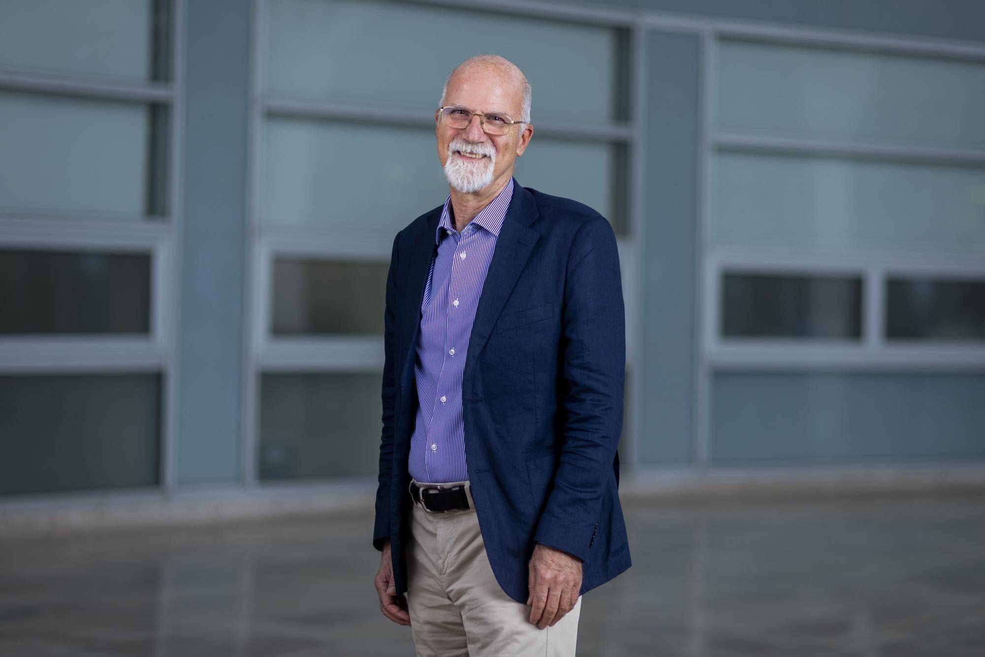 Maurizio Prato, investigador de CIC biomaGUNE, centro que promueve la investigación científica y la innovación tecnológica, con el fin de crear un nuevo sector empresarial basado en las biociencias.