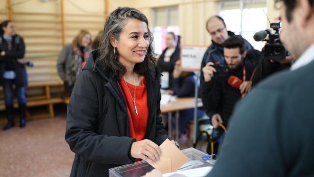 La participación alcanza el 8,8% en las primeras horas de votación en Extremadura
