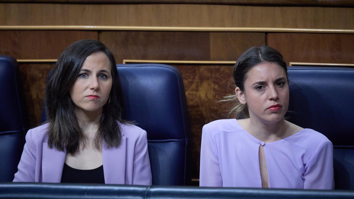 Ione Belarra e Irene Montero en la sesión de este jueves en el Congreso.