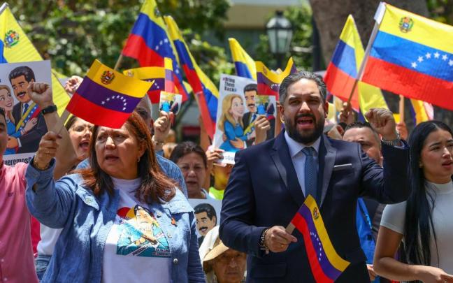 Nicolás Maduro Guerra, hijo del presidente venezolano Nicolás Maduro, participa en una manifestación en la que se pide la liberación de su padre